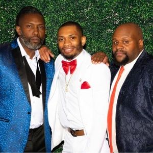 Meet your Posher, Raymond